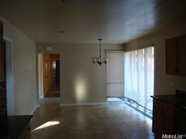 1700 Crestview Dr, Modesto, CA 95355 photo 3