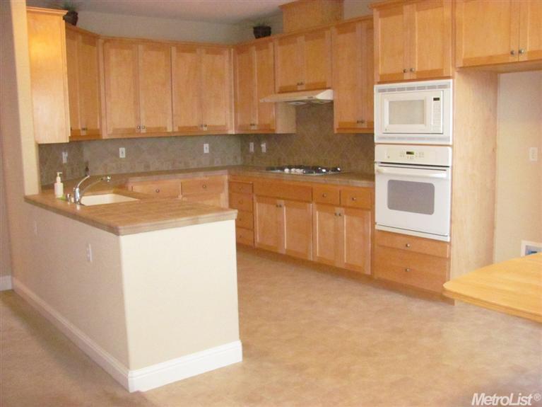 3400 Vancouver Dr, Modesto, CA 95355 photo 4