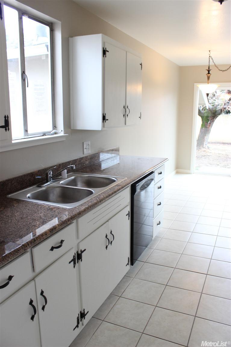 504 Sonora Ave, Lodi, CA 95240 photo 4
