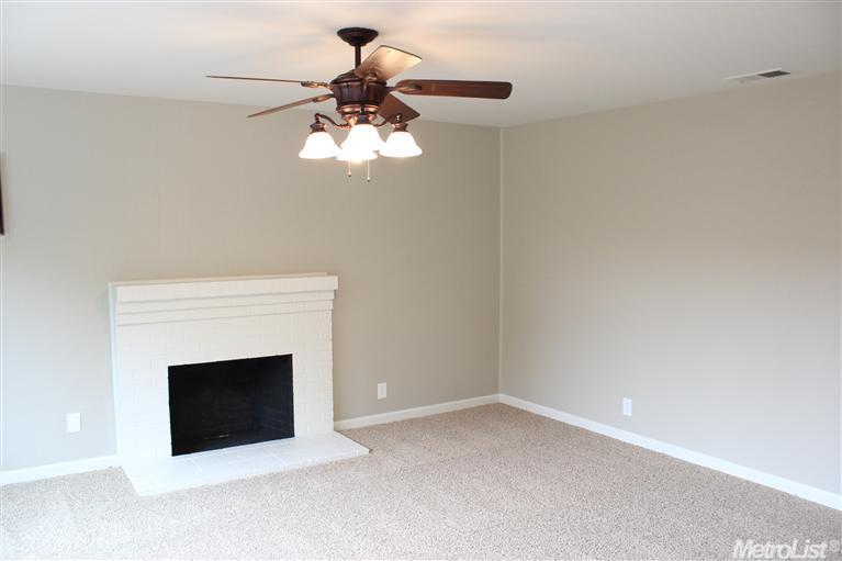 504 Sonora Ave, Lodi, CA 95240 photo 2