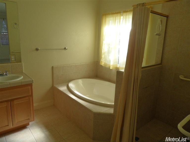 3418 Mono Pl, Davis, CA 95618 photo 14