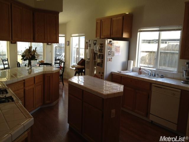 898 Lariat Loop, Galt, CA 95632 photo 7