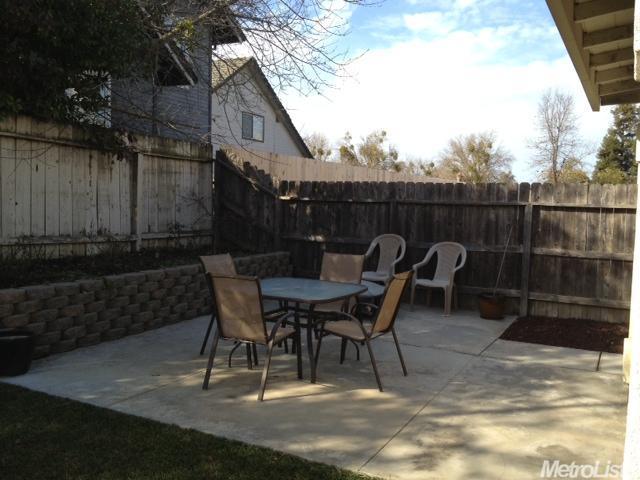 898 Lariat Loop, Galt, CA 95632 photo 3