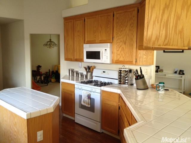 898 Lariat Loop, Galt, CA 95632 photo 5