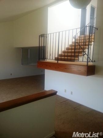 1277 Sprague St, Manteca, CA 95336 photo 2