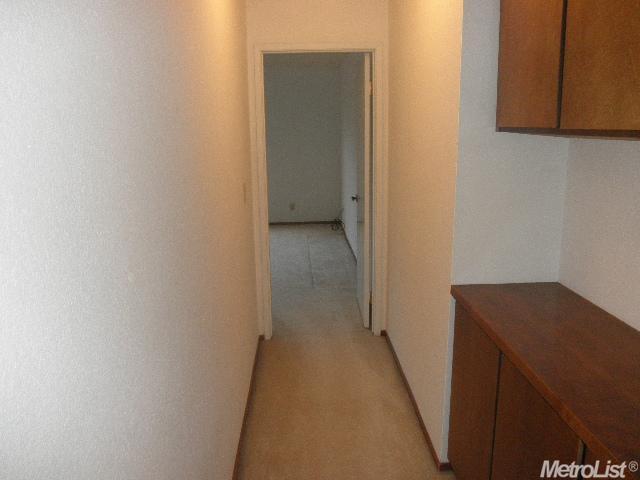 31 Wimbledon Ln, Tracy, CA 95376 photo 16