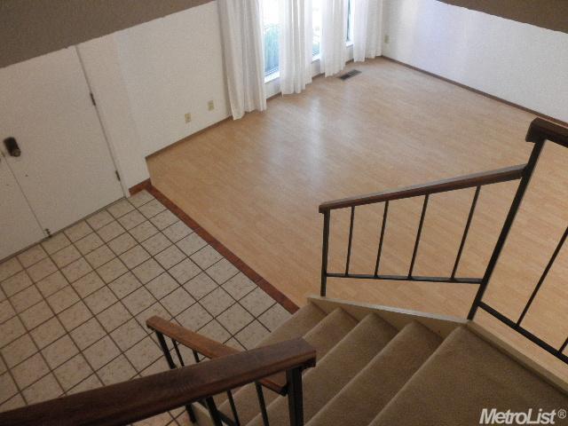31 Wimbledon Ln, Tracy, CA 95376 photo 17