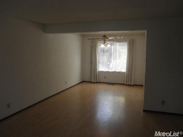 31 Wimbledon Ln, Tracy, CA 95376 photo 5