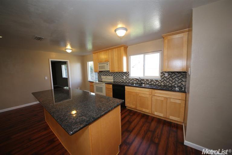 845 W Beverly Pl, Tracy, CA 95376 photo 7