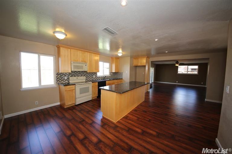 845 W Beverly Pl, Tracy, CA 95376 photo 4