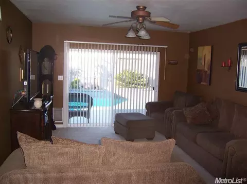 461 Wilma Ct, Manteca, CA 95336 photo 3