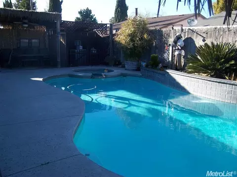 461 Wilma Ct, Manteca, CA 95336 photo 4