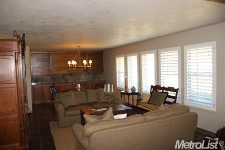 5625 Chenault Dr, Modesto, CA 95356 photo 4