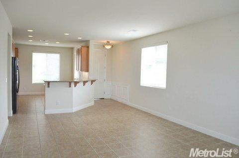 2365 Shadow Berry Dr, Manteca, CA 95336 photo 7