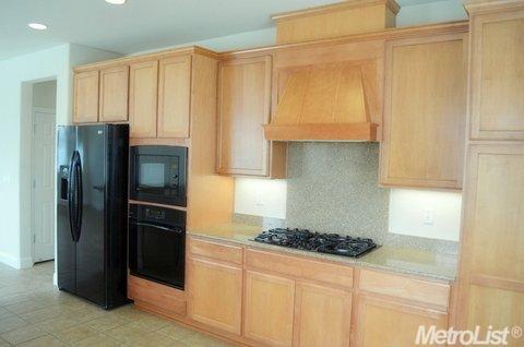 2365 Shadow Berry Dr, Manteca, CA 95336 photo 11