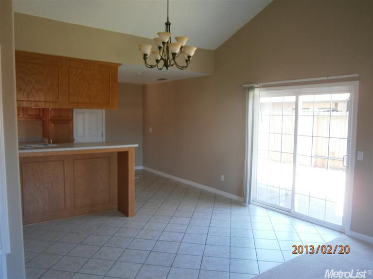 455 Edwards St, Winters, CA 95694 photo 3