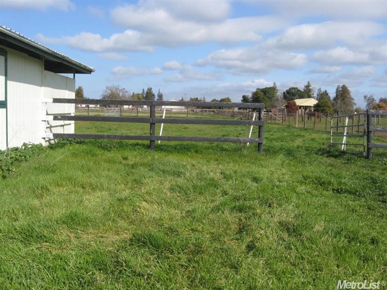 14267 E Live Oak Rd, Lodi, CA 95240 photo 16