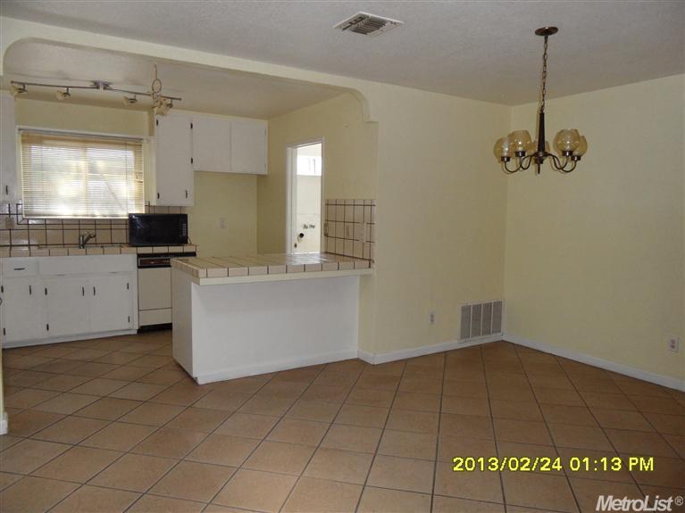 1450 Bridgeport Lane Ln, Manteca, CA 95336 photo 3