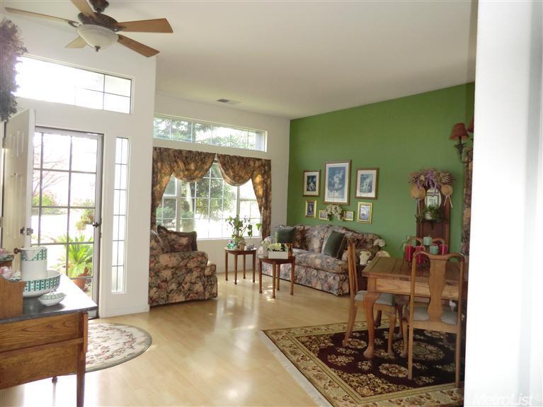 2736 Genesee Dr, Rocklin, CA 95765 photo 2