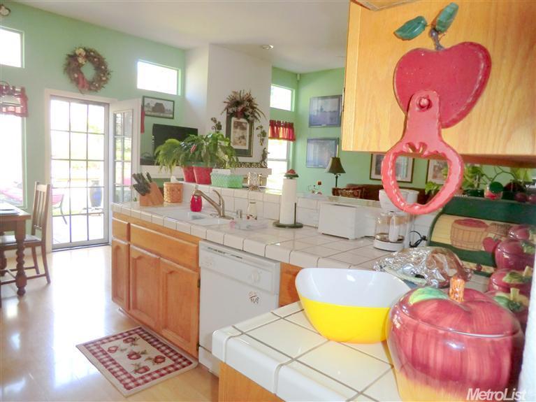 2736 Genesee Dr, Rocklin, CA 95765 photo 7