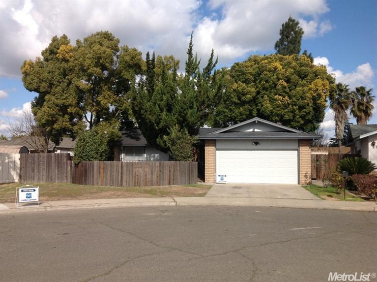 2340 Julie Ave, Turlock, CA 95382 photo 1