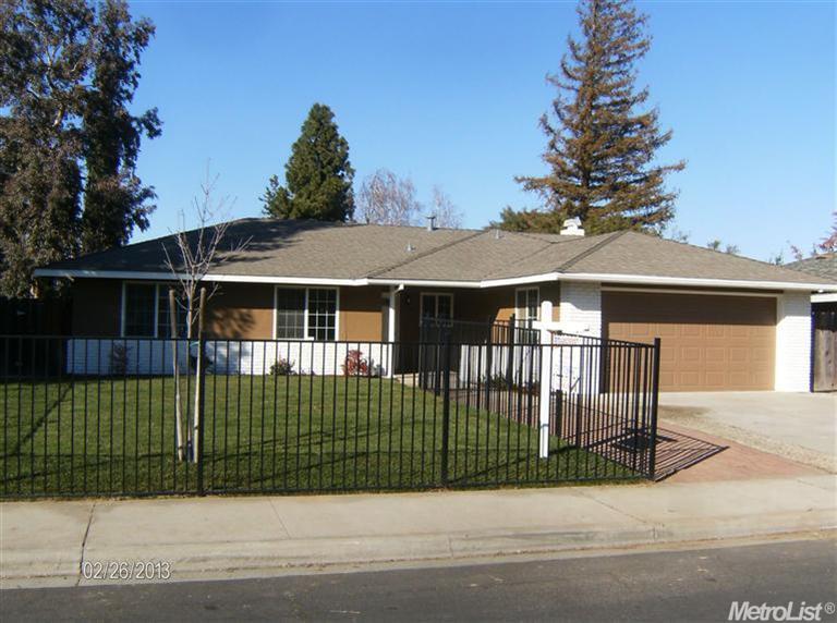 1521 Clevenger Dr, Modesto, CA 95356 photo 1