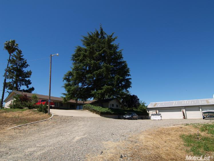 4861 Saylor Rd, Denair, CA 95316 photo 2