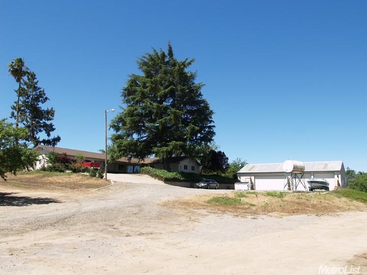4861 Saylor Rd, Denair, CA 95316 photo 1