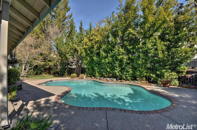 1910 Chatsworth Ln, Carmichael, CA 95608 photo 4