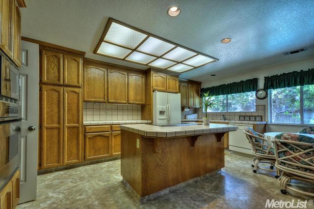 1910 Chatsworth Ln, Carmichael, CA 95608 photo 10