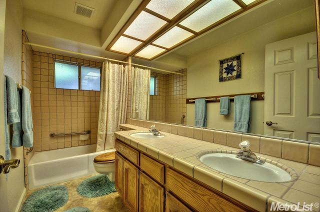 1910 Chatsworth Ln, Carmichael, CA 95608 photo 18