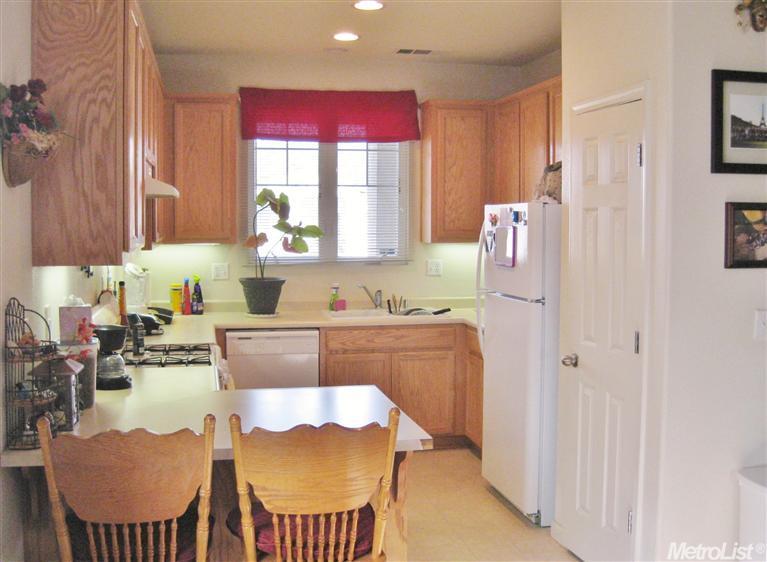1716 Estrellita Way, Modesto, CA 95358 photo 2