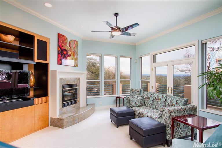 565 Riverview Dr, Auburn, CA 95603 photo 4