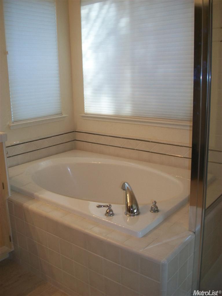 102 Storms Ct, Folsom, CA 95630 photo 6