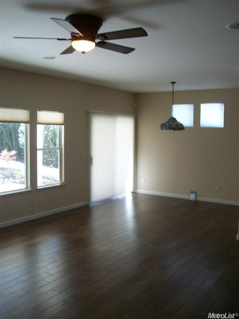 102 Storms Ct, Folsom, CA 95630 photo 3