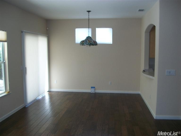 102 Storms Ct, Folsom, CA 95630 photo 4