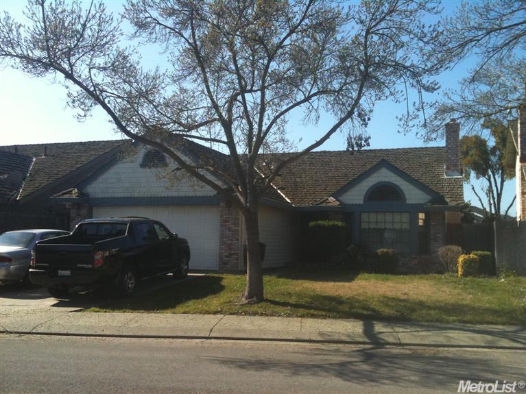 1729 Pinecrest Ln, Modesto, CA 95355 photo 1