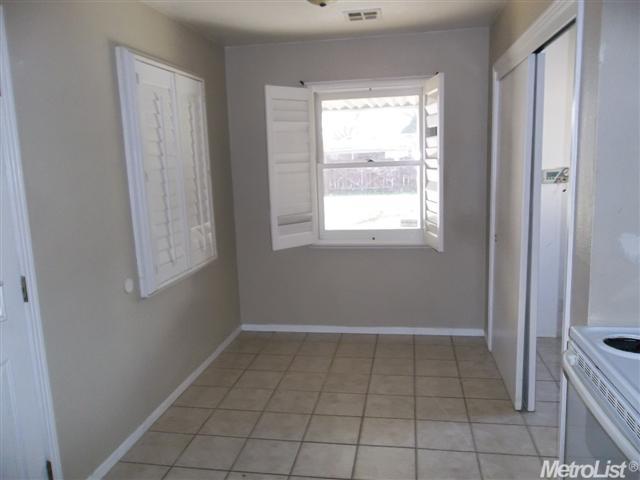 1334 Grape Ave, Modesto, CA 95350 photo 5