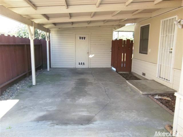 1334 Grape Ave, Modesto, CA 95350 photo 2