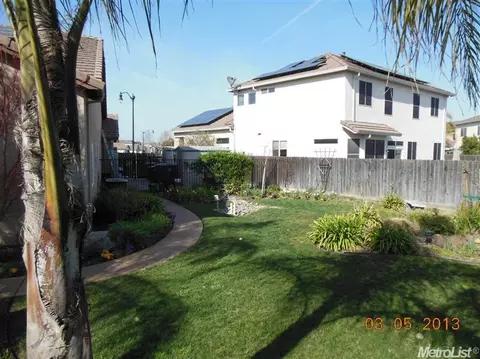 1902 Alghero Dr, Manteca, CA 95336 photo 5