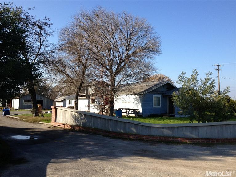 1007 S Mitchell Rd, Turlock, CA 95380 photo 1