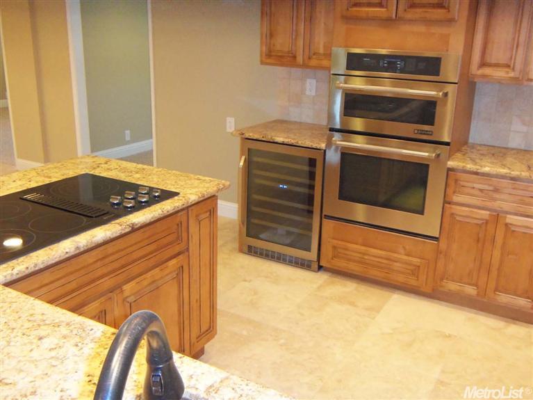 4916 Kipling Dr, Carmichael, CA 95608 photo 2