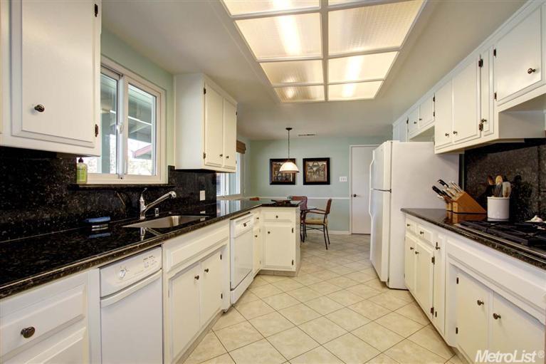1205 Redwood Ln, Davis, CA 95616 photo 10