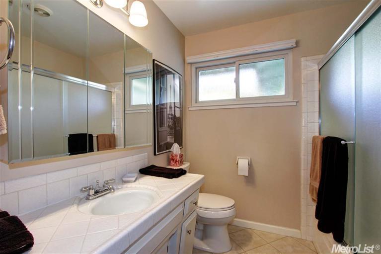 1205 Redwood Ln, Davis, CA 95616 photo 19