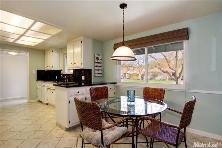 1205 Redwood Ln, Davis, CA 95616 photo 11