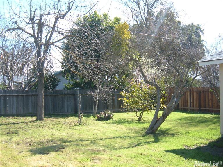 925 Middlecoff Ave, Modesto, CA 95351 photo 8