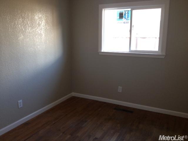 1433 Lorry Ct, Modesto, CA 95355 photo 8