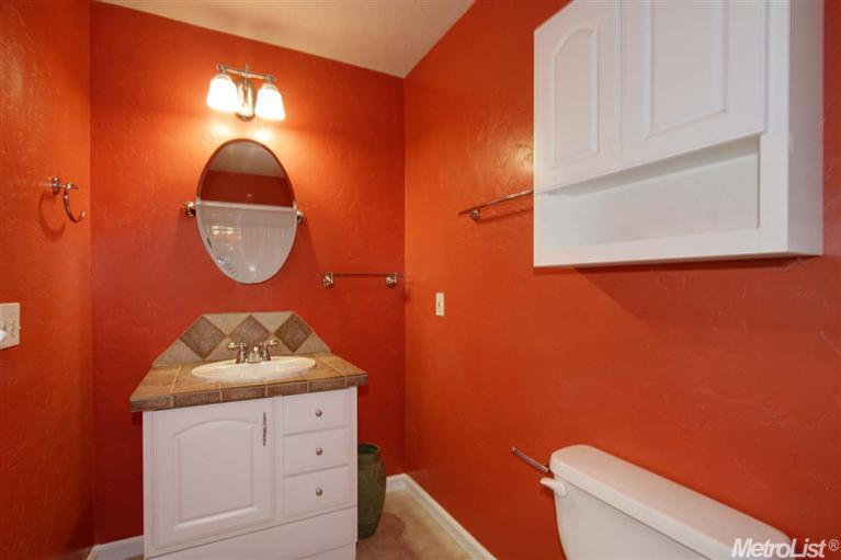 404 Fiesta Ave, Davis, CA 95616 photo 23
