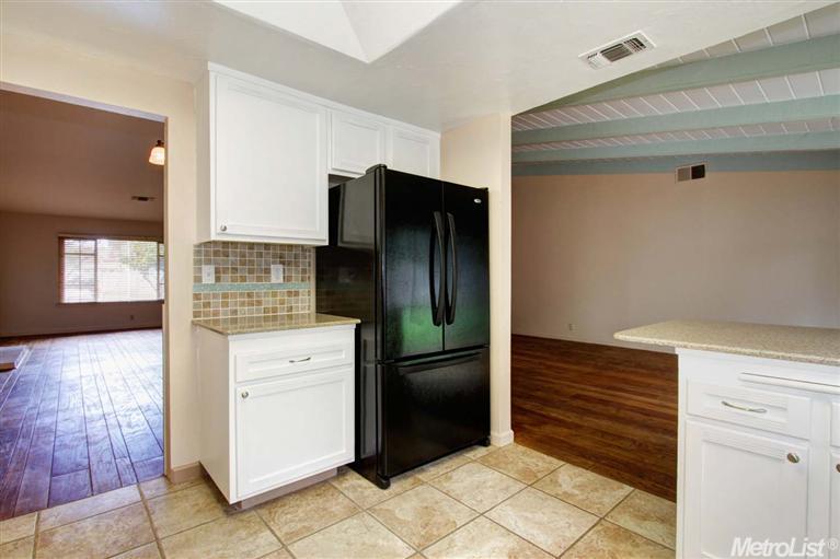 404 Fiesta Ave, Davis, CA 95616 photo 15