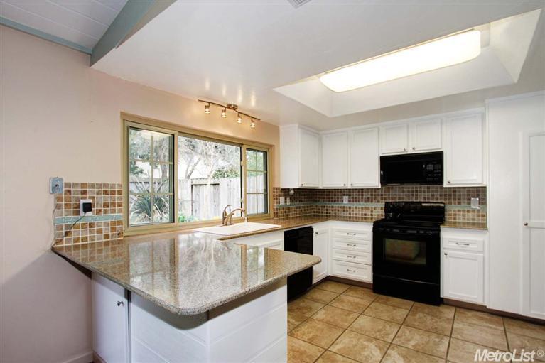 404 Fiesta Ave, Davis, CA 95616 photo 13